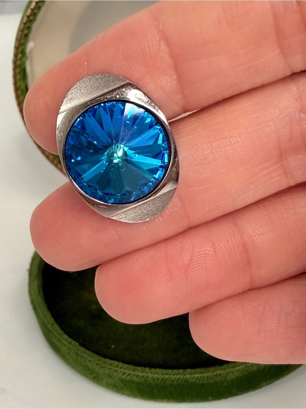 Formal star rivoli crystal multi-faceted Bermuda blue cuff links & tie pin
